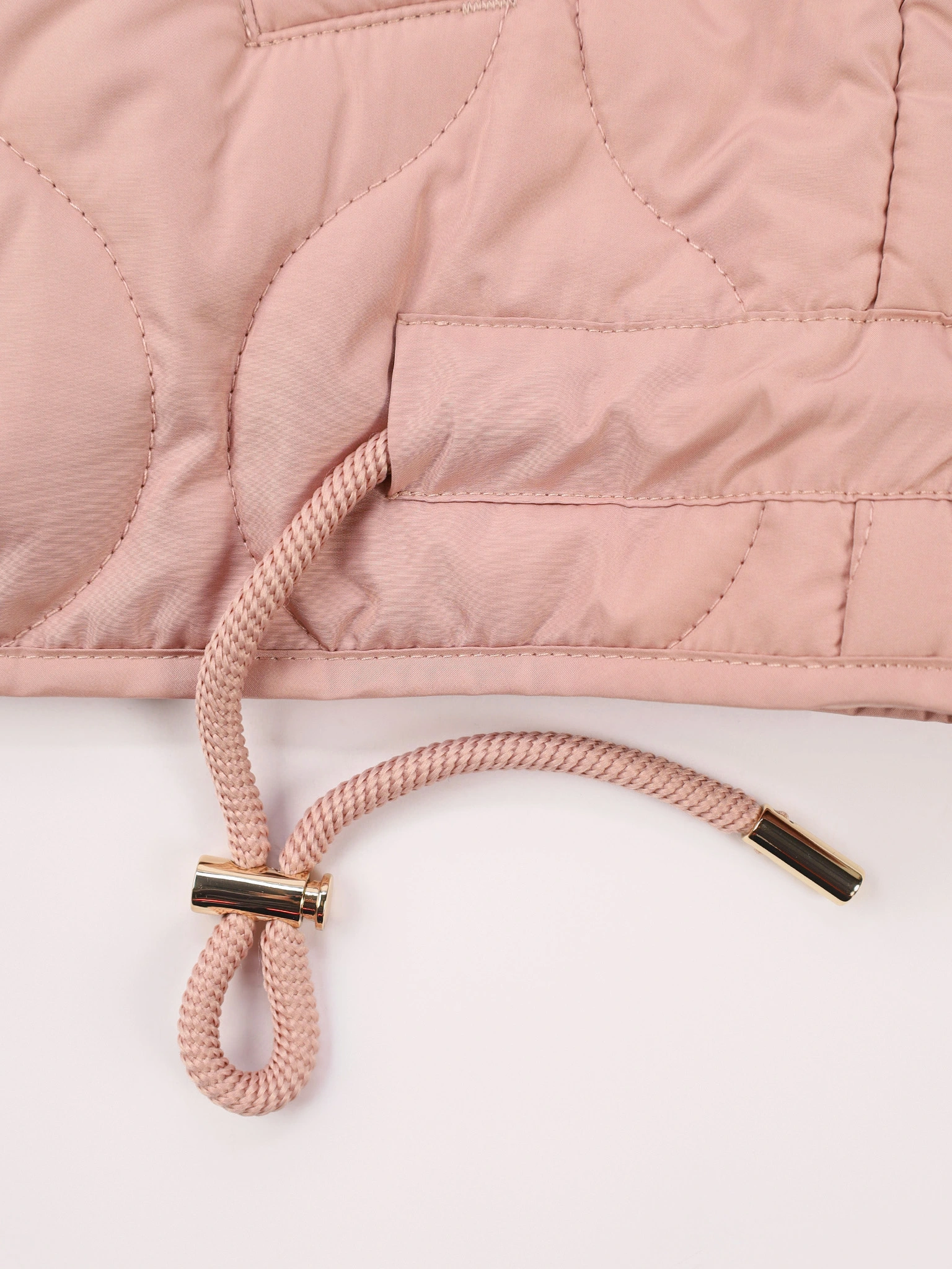 Куртка укороченная розового цвета свободного кроя